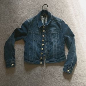 Cropped jean jacket